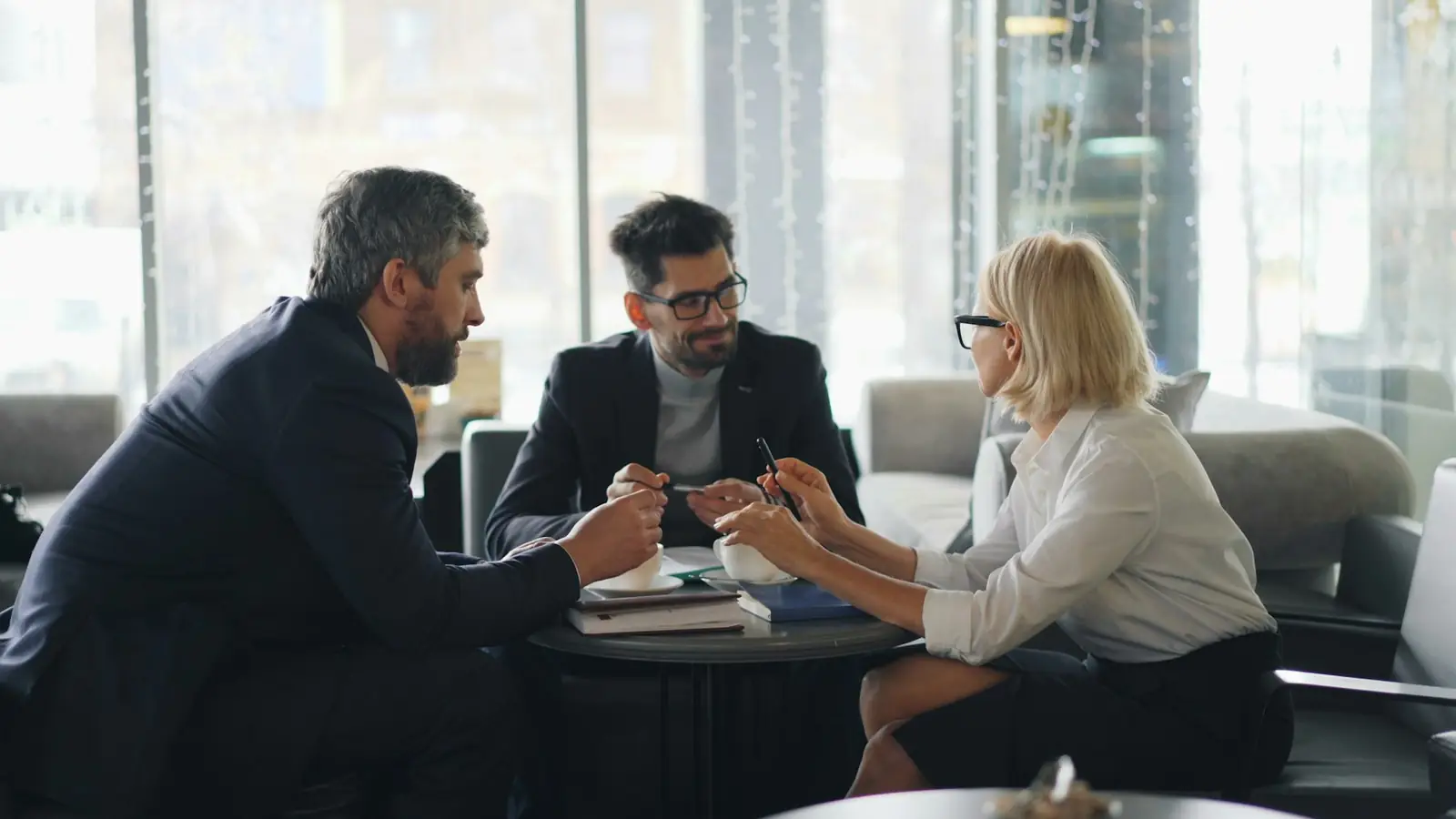 Consultants Maliboo en rendez-vous de stratégie avec une cliente